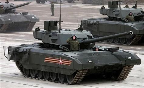 乌克兰战场上 俄军缴获了一辆全新的捷克坦克