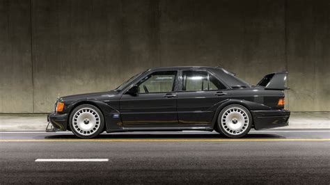 Mercedes-Benz 190 (type W201) : la première Classe C de l’histoire ...