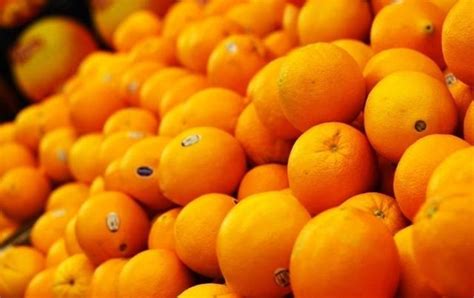 买橙子个头越大越好吗？记住4个小技巧，挑出的橙子个个都甜|橙子|冰箱|表皮_新浪新闻