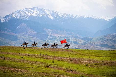 新疆伊犁：巡边踏查-人民图片网