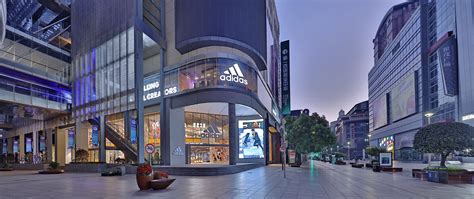 这周末，adidas 三里屯店成为了 “打卡” 新地标 – NOWRE现客