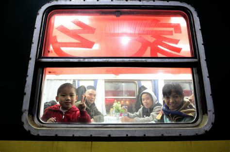 2023春运首日，怀化车务段用心守护、温暖春运回家路 - 怀化 - 新湖南