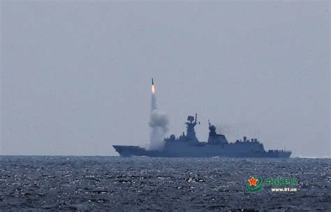 美媒：中国向南海试射反舰弹道导弹 至少发射了一枚(含视频)_手机新浪网