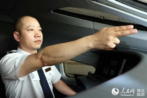 武汉铁路职业技术学院“好司机”郭迟：用微小力量温暖更多的人_荆楚网