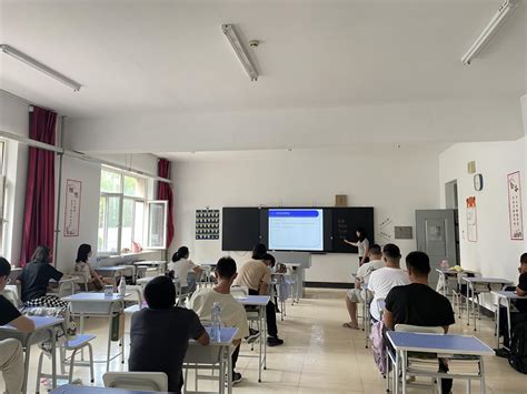 内蒙古大学创业学院与赤峰红山文化艺术培训中心达成校地合作协议-赤峰-内蒙古新闻网