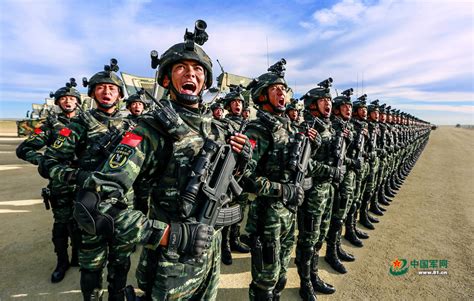 准备新年开训！一起唱响军歌、军人誓词 - 中国军网