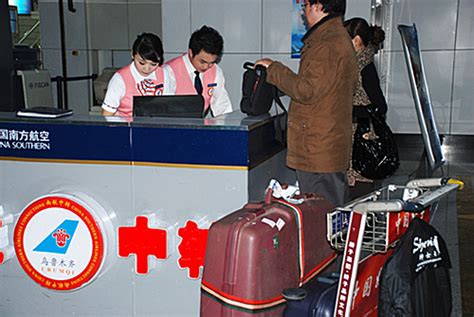 能省15分钟！东航青岛机场中转柜台正式启用，旅客中转更方便快捷-半岛网