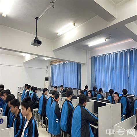 岳阳市网络工程职业学校图片、环境怎么样|中专网