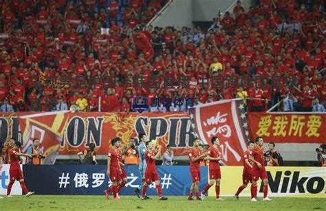 上午10点，中国足球传来喜讯：足协做出正确决定，国足成大赢家__财经头条