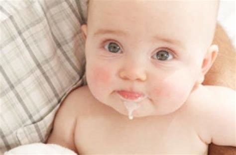 宝宝吐奶频繁是脑瘫的表现吗？可能是这些原因导致的！|新生儿|脑瘫|吐奶|-健康界