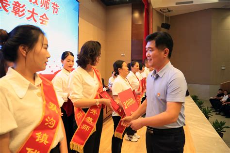MPAcc学子首获2019年校长荣誉奖-重庆工商大学MPAcc教育中心