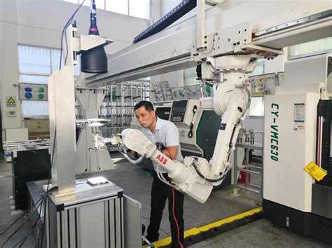 从制造到“智造” 广西柳州上演“机器人总动员”-热门新闻-悉恩悉机床网