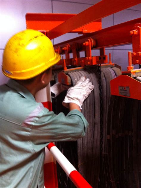 设备起重是指在设备安装和维修过程中利用起重机械进行的货物装 - 北京八方吊装公司