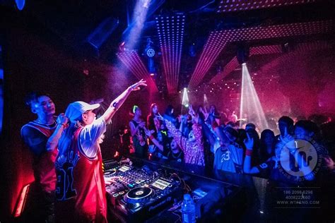 2017最嗨迪厅DJ版打碟现场，一曲：都是酒精惹的祸_腾讯视频