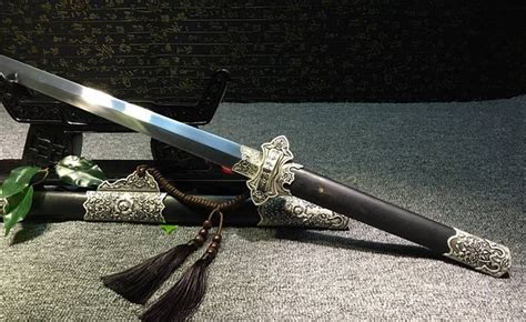 中国历史上的刀剑，种类和讲究竟然如此繁多！快来看看都长什么样？