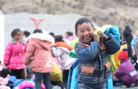 为了一群西藏娃 “上海阿爸”的家访路一走就是7000多公里_教育_新民网