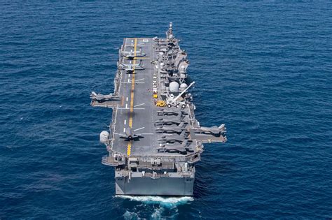 美国海军开始考虑新建造一型轻型舰队航母_手机新浪网