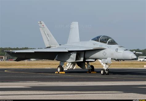 165798 - USA - Navy Boeing F/A-18F Super Hornet at Tampa - MacDill AFB ...