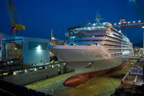Silversea opens sales for Med cruises from Greece with 