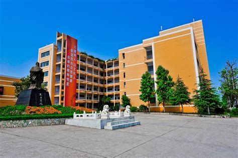 重庆信息技术职业学院--关于2019年4月全国信息化计算机应用技术水平认证考试报名的通知