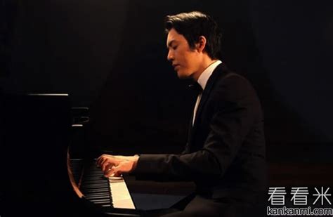 青年钢琴家李云迪签约EMI_人物动态_中音在线