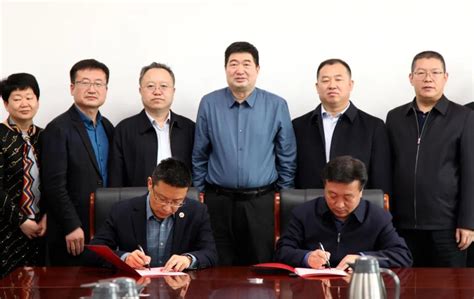 丰镇市政府与我校签署校地战略合作协议-内蒙古建筑职业技术学院