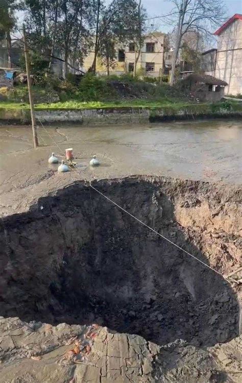黄河人造洪峰浮桥拆除 居民过河绕行20公里-搜狐大视野-搜狐新闻