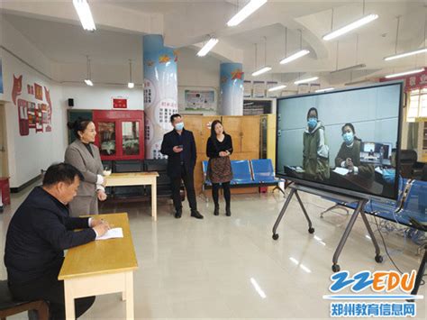 荥阳市艺术家联盟志愿服务队走进校园 助推学校宣传工作--新闻中心