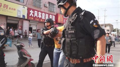 陕西横山举行打黑除恶大会 13名砍刀队员被公捕_新闻中心_新浪网