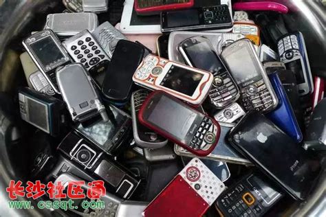 50部旧手机可以提炼多少黄金 每部智能手机里都含有许多珍稀