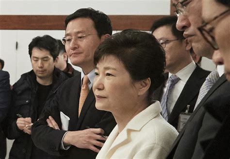 朴槿惠被曝两次会见国选律师，媒体虚报还是确有其事？