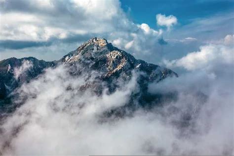 山 山峰 云 顶峰 景观 自然 风景 蓝天白云 公园 – 高图网-免费无版权高清图片下载