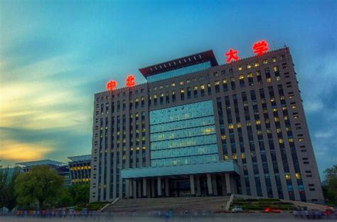 贺州市职业教育发展中心（贺州职业学院）2022年招生手册 - 广西贺州职业学院