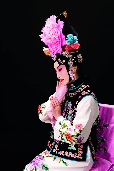 张火丁的铁镜公主，发出京剧舞台上最艺术的一声叹息 - 知乎