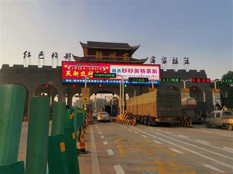 江西赣州西收费站成功应用LED广告机，增添科技亮色