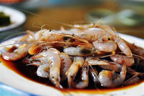 做法简单的盐焗虾，营养丰富，鲜美可口，味道适中_东方养生频道_东方养生