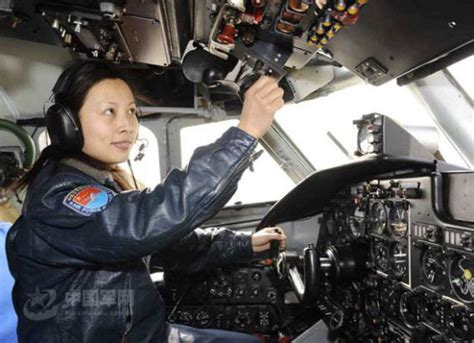 王亚平：中国首位太空漫步女航天员、教师、理发师，万能技艺怎造就？ - 知乎