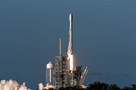 SpaceX lanzará hoy la primera misión con astronautas para la NASA | PICA