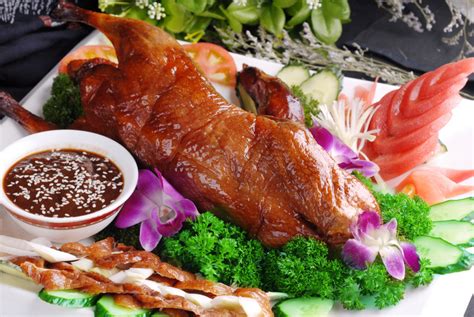 十大名菜：历史悠久的北京烤鸭 - 知乎