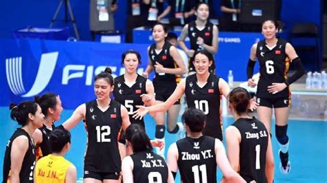 挺进决赛！中国女排世联赛3比0战胜波兰队_手机新浪网