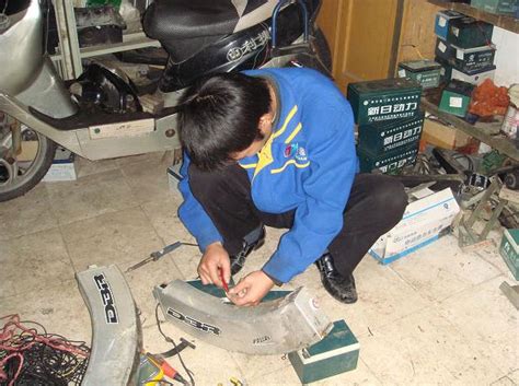 10年修车老师傅，教你更换电动车电机轴承，很简单一眼能学会！_腾讯视频