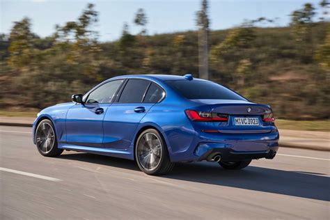 2019 BMW 330i review | Auto Express