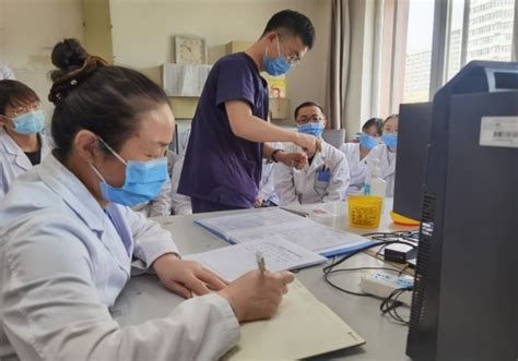 徐州市第一人民医院举办风湿免疫科大型义诊，众多省内大咖齐聚徐州，为百姓排忧解难 - 徐州市第一人民医院