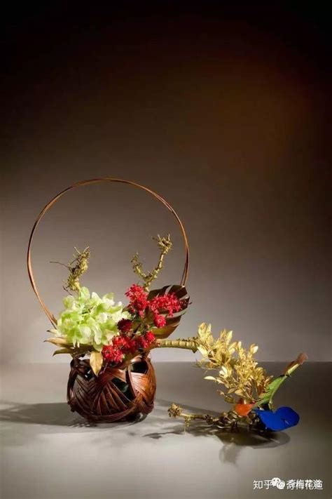 中国传统插花——以篮为器的经典插花史 - 知乎