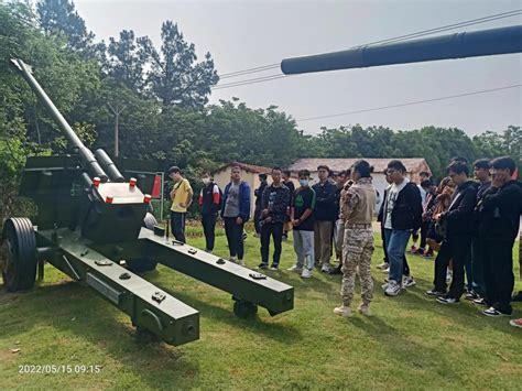 武汉商学院征兵宣传暨军事教育在武汉陆海空教育展览馆举行