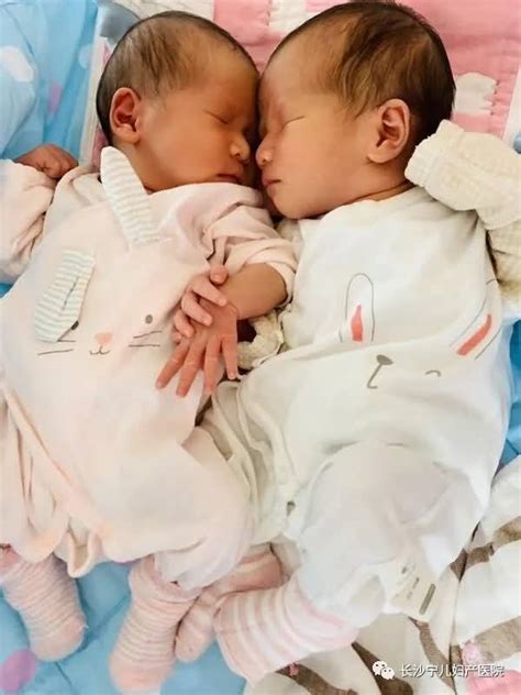 取名大全 在2022年出生的双胞胎女宝宝取名宜用字-起名网
