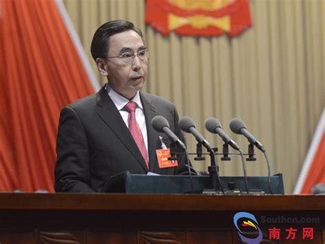 10月14日，蒋耀平副部长与广东省省长朱小丹等领导会见第112届广交会的港澳代表团