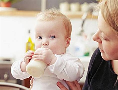 婴儿吸奶（0到1岁宝宝吃奶量）-幼儿百科-魔术铺