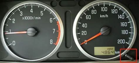 汽车仪表盘怎么看,车速里程表介绍 【图】_电动邦