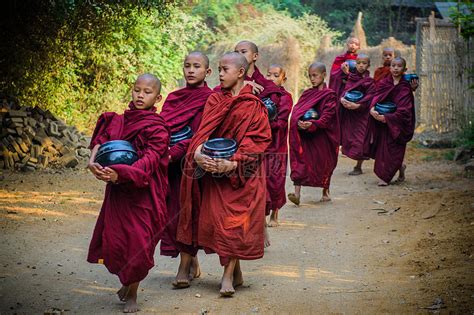 缅甸僧侣高清图片下载-正版图片500599080-摄图网